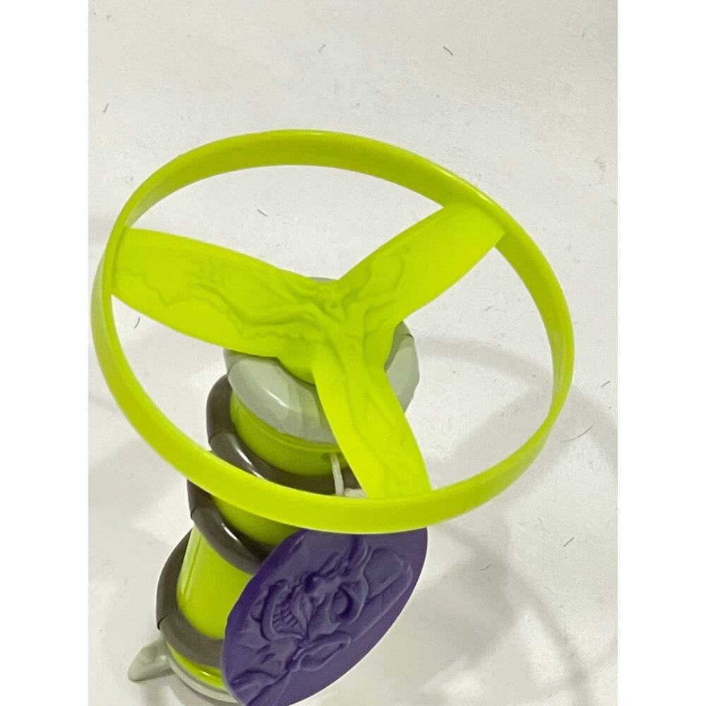 Anastasia Rasputin Spinning Flying Toy Flying Disc Launcher - Picture 3 of 3